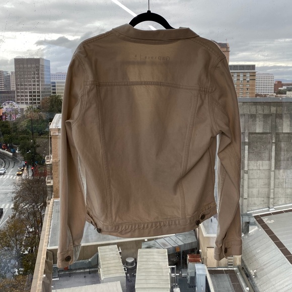 Button down jacket. - Picture 3 of 3